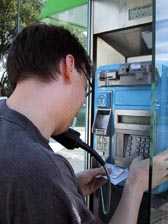 Martin beim Telefonieren